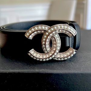 Chanel crystal and pearl belt